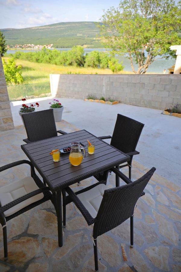 Apartmani Neva, Pridraga Dış mekan fotoğraf