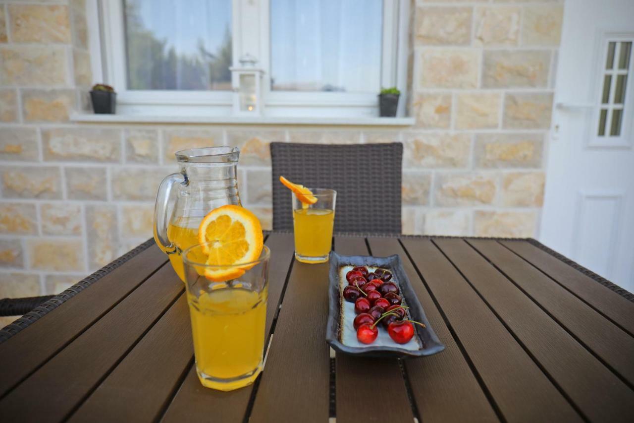 Apartmani Neva, Pridraga Dış mekan fotoğraf
