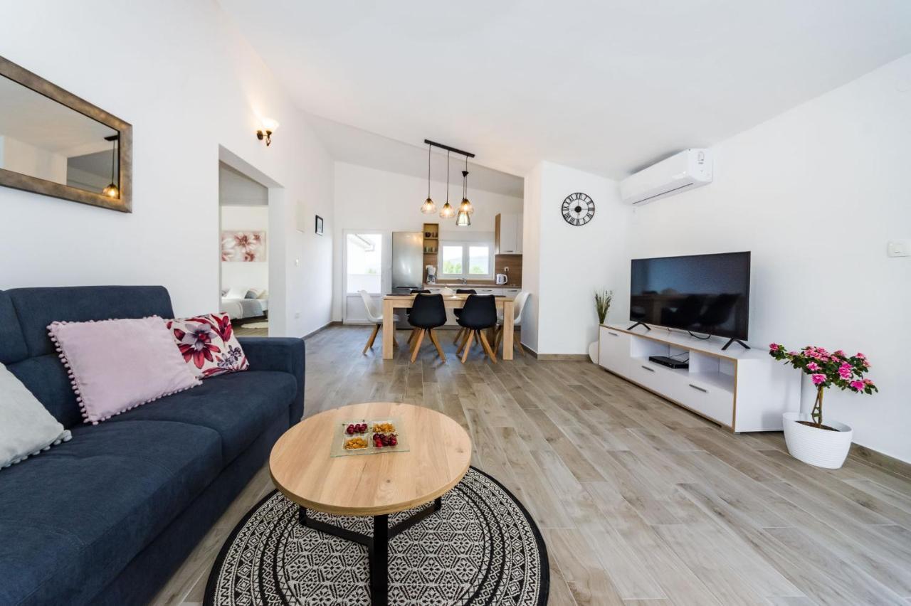 Apartmani Neva, Pridraga Dış mekan fotoğraf