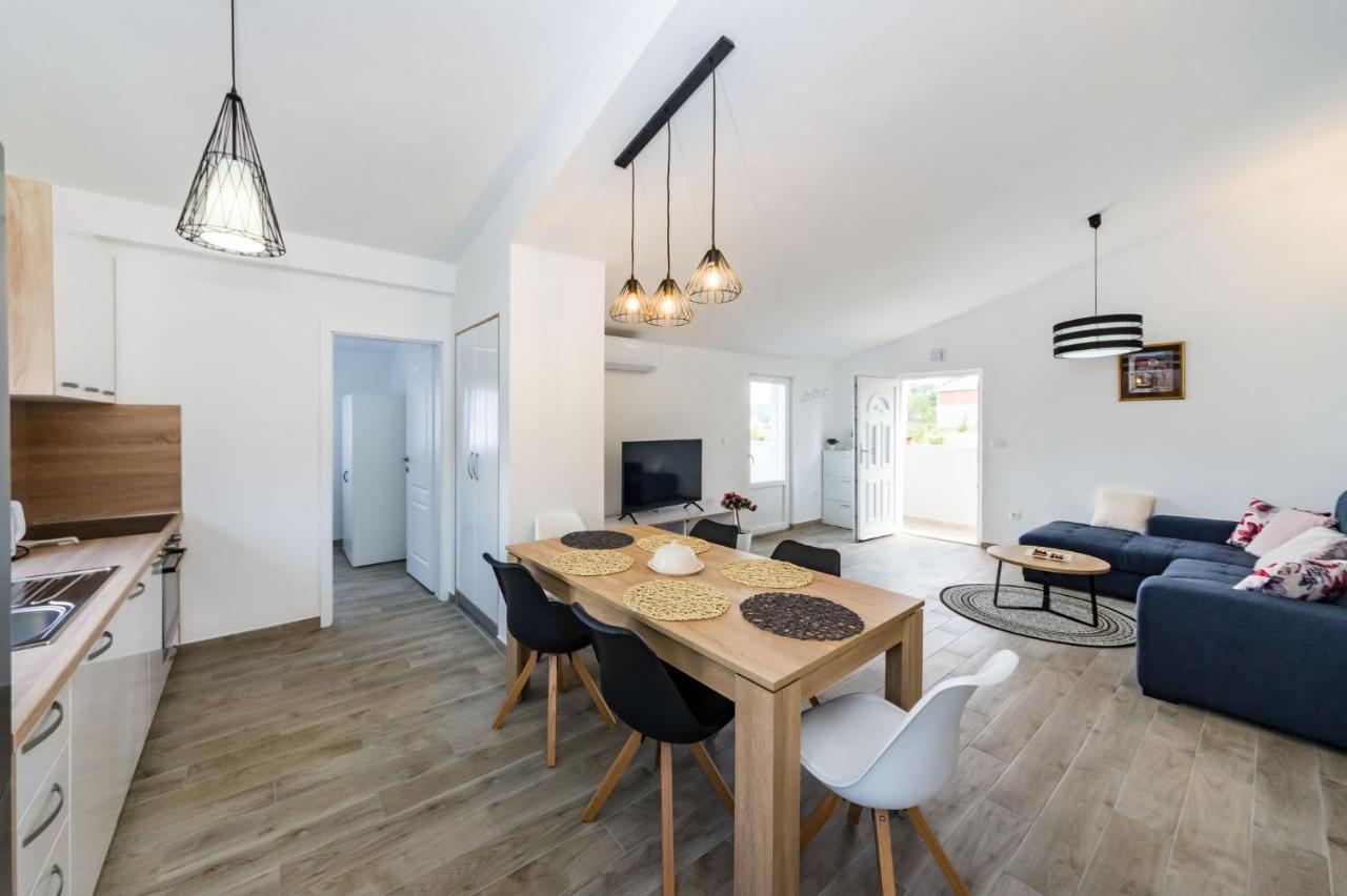 Apartmani Neva, Pridraga Dış mekan fotoğraf